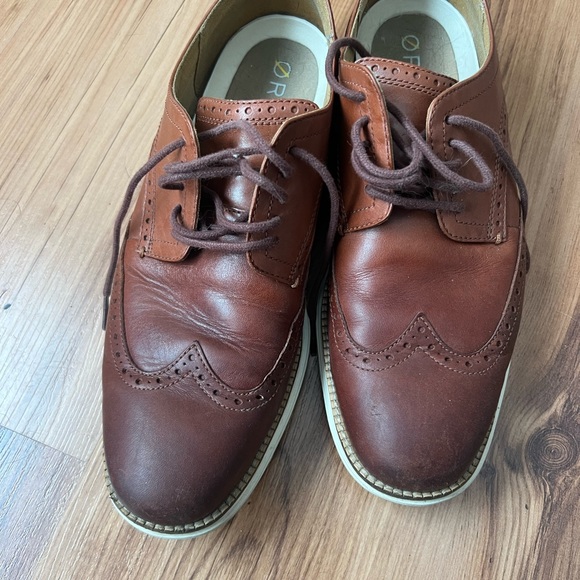 Men's ØriginalGrand Wingtip Oxfords - Picture 4 of 6